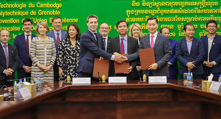 Signature memorandum d'entente avec institutions cambodgiennes